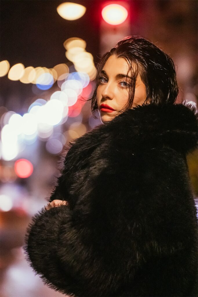 photographe en charente maritime portrait femme lumière nocturne